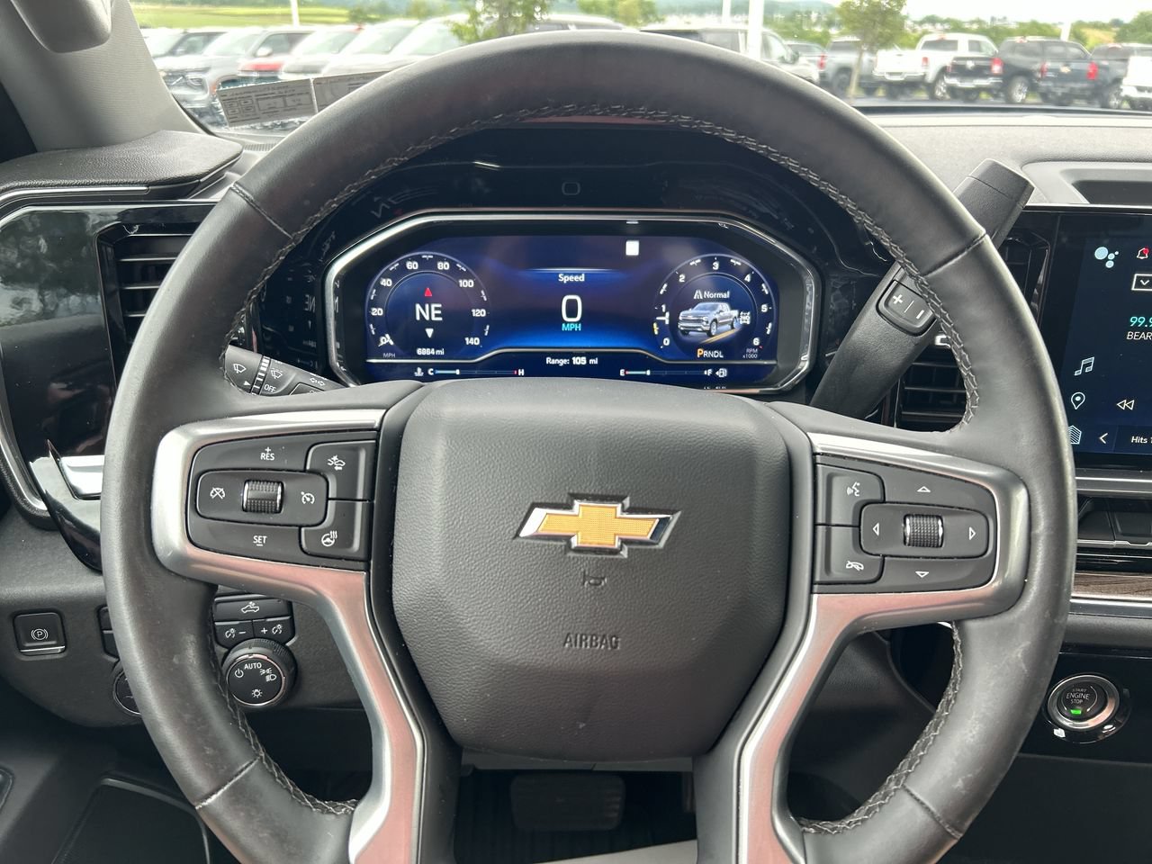 Used 2023 Chevrolet Silverado 1500 LT AWD/4WD image 26