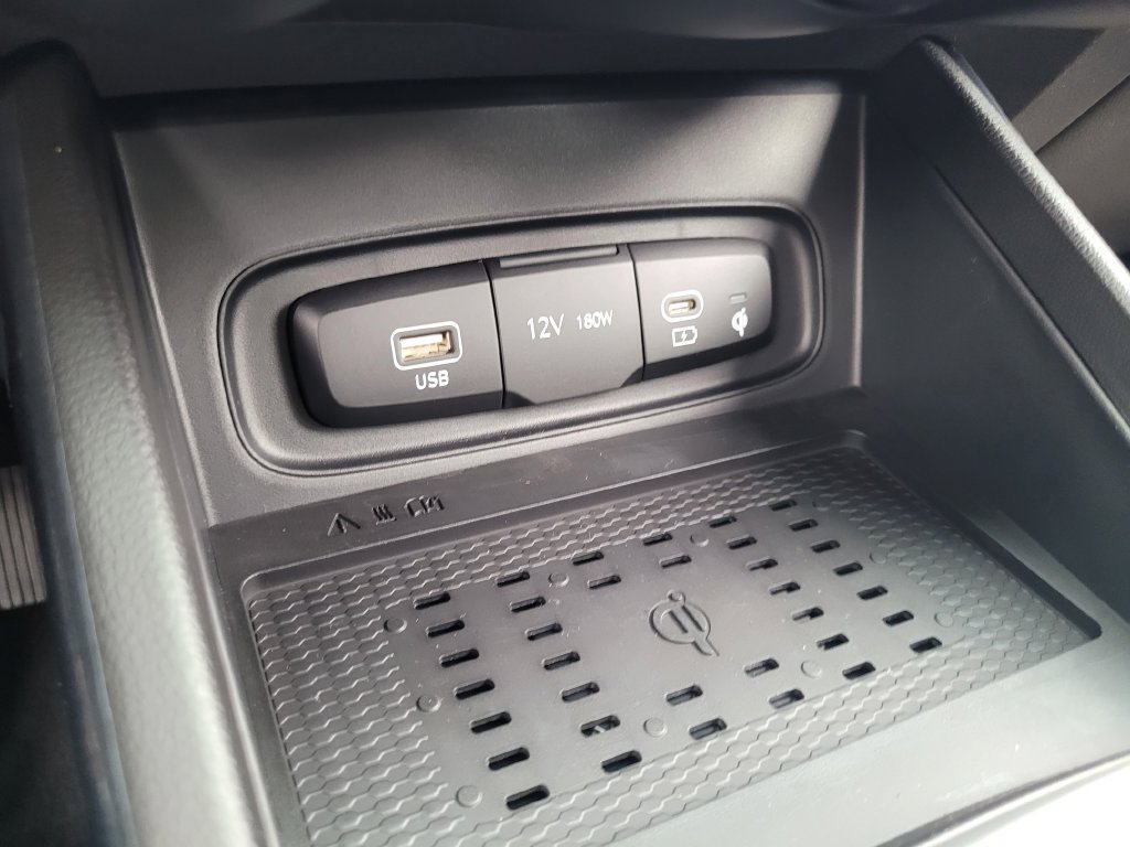 New 2026 Hyundai Venue SEL FWD image 23