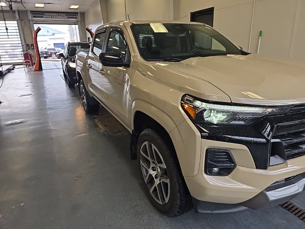 Used 2023 Chevrolet Colorado Z71 w/ Z71 Convenience Package 2 AWD/4WD image 1