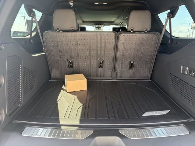 New 2026 Chevrolet Suburban Premier AWD/4WD image 38