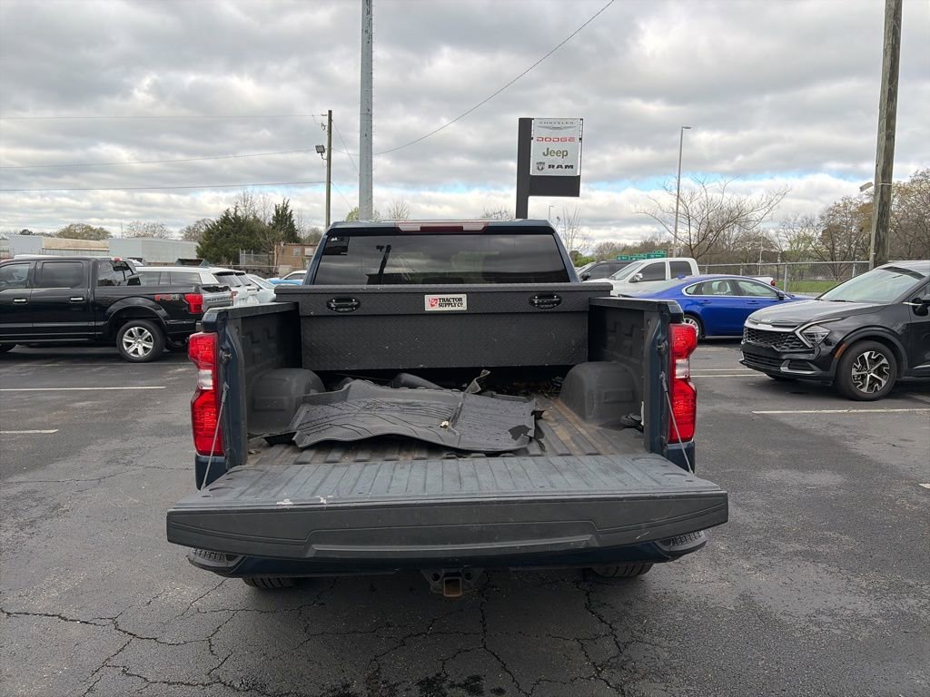 Used 2023 Chevrolet Silverado 1500 Custom image 10