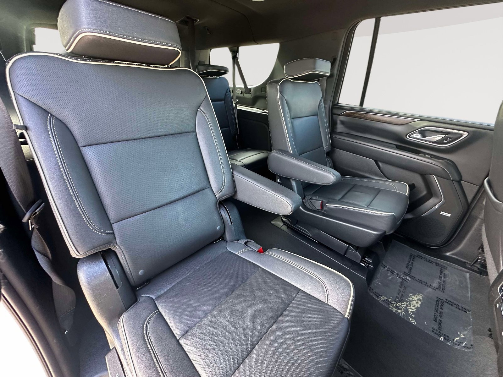 Certified 2023 Chevrolet Suburban Premier image 32