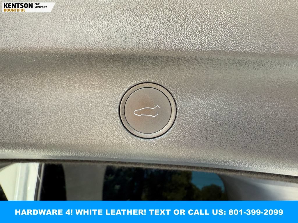 Used 2023 Tesla Model Y Long Range AWD/4WD image 30