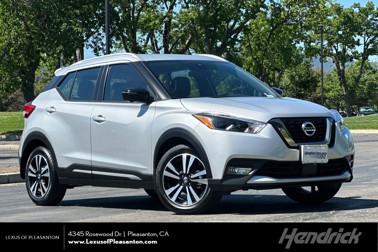 Used 2020 Nissan Kicks SR w/ SR Premium Package image 1