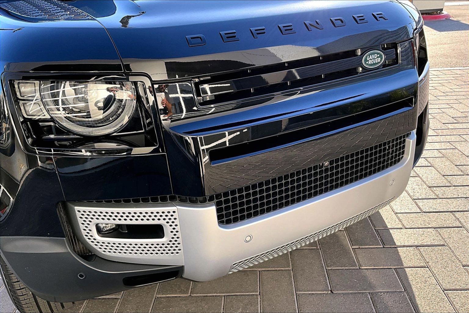 Used 2024 Land Rover Defender 110 S image 30