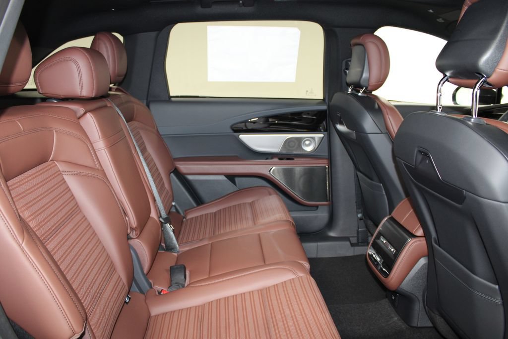 New 2026 Lincoln Nautilus Reserve AWD/4WD image 29