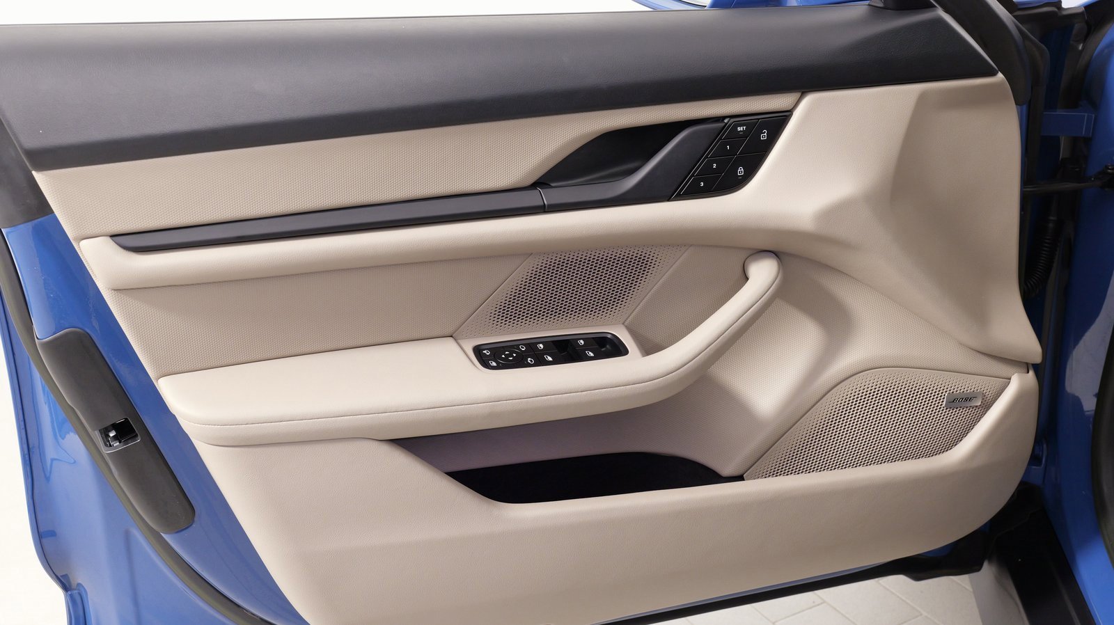 Used 2023 Porsche Taycan image 26