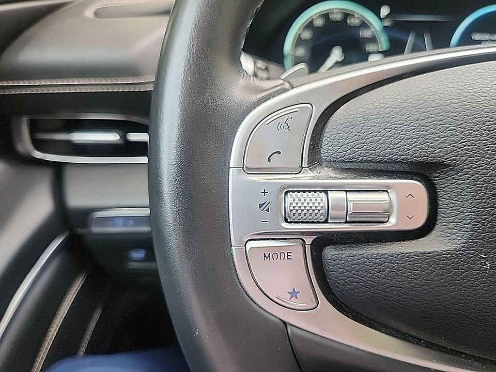 Used 2024 Genesis GV80 2.5T w/ Prestige Package AWD/4WD image 9
