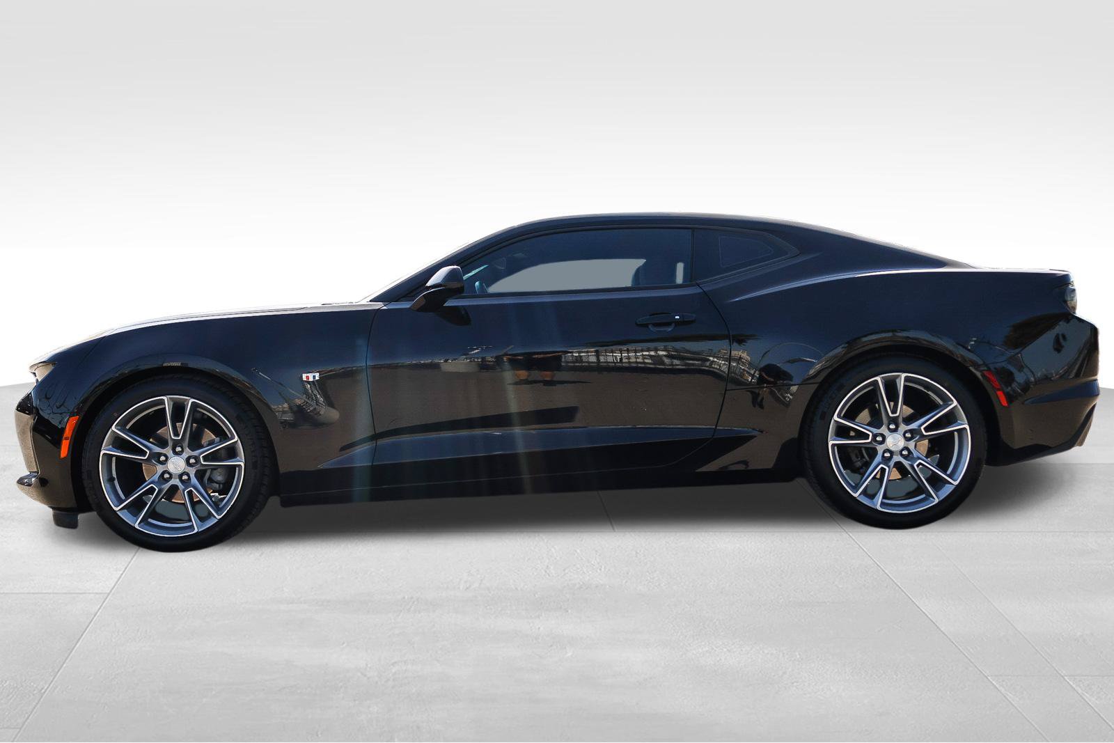 Used 2021 Chevrolet Camaro LT w/ RS Package RWD image 8