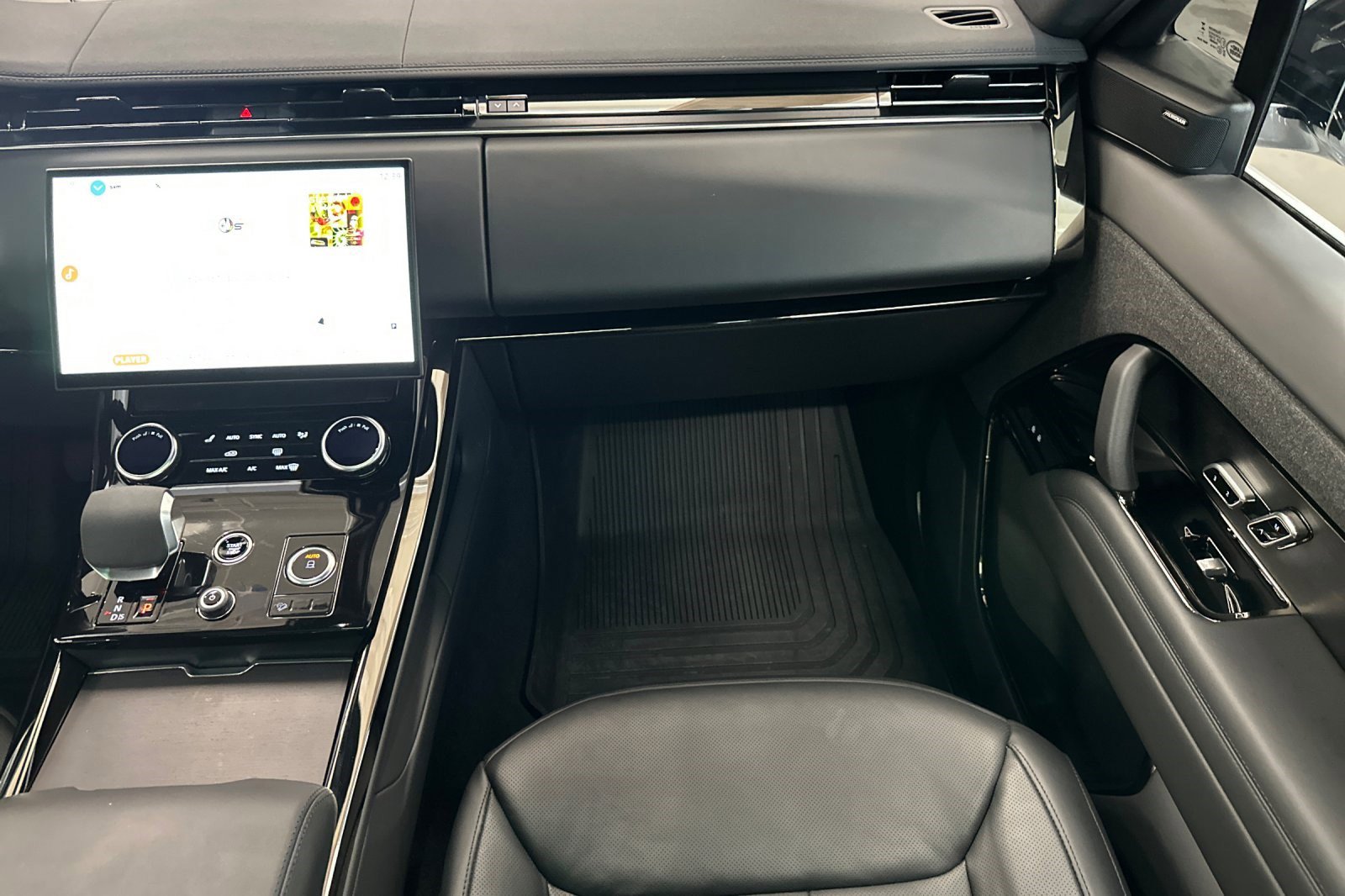 Certified 2023 Land Rover Range Rover Sport SE image 29