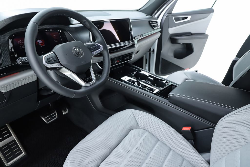 New 2026 Volkswagen Atlas Cross Sport SEL R-Line image 19
