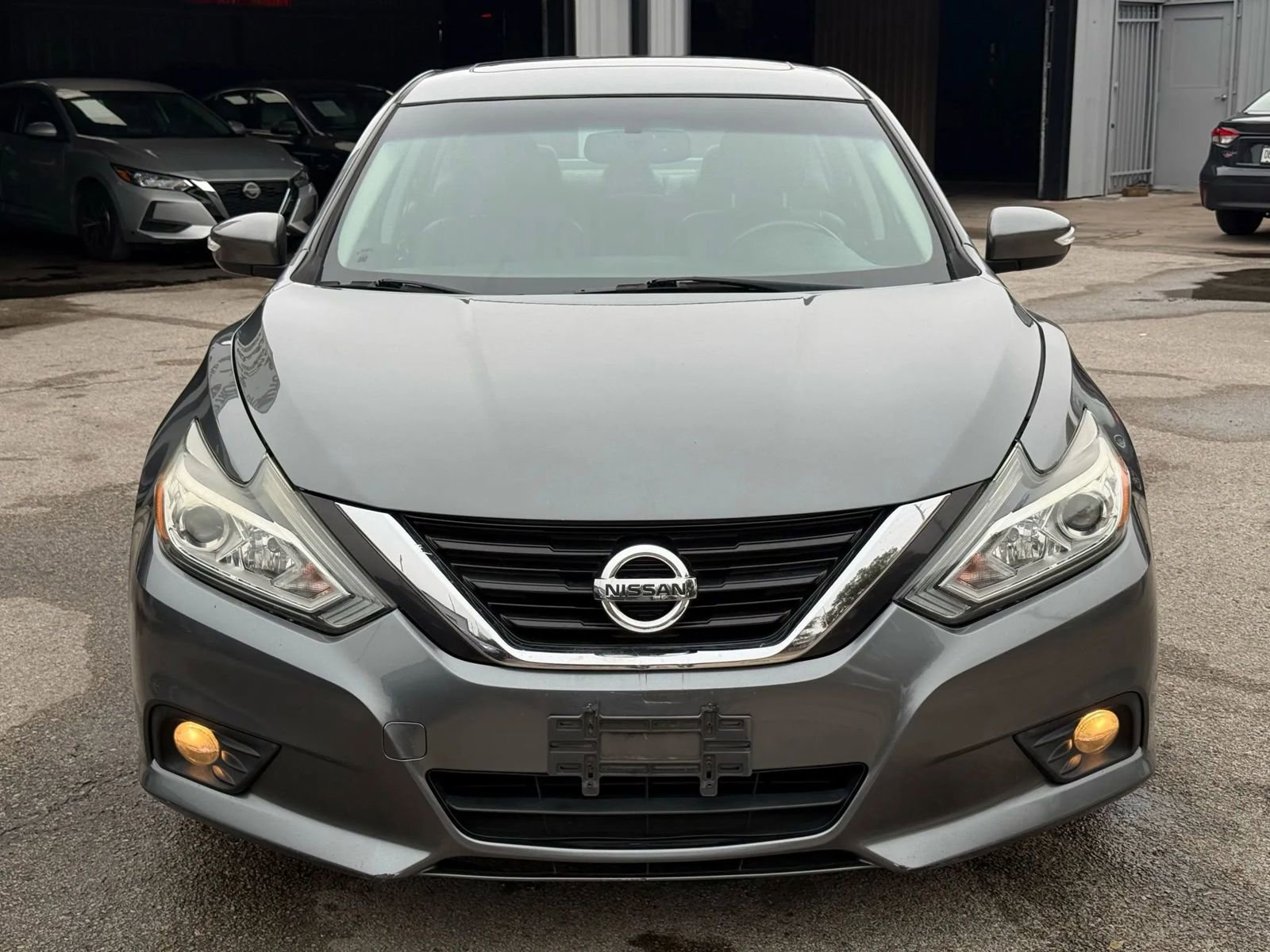 Used 2017 Nissan Altima 2.5 SL w/ Moonroof Package image 2