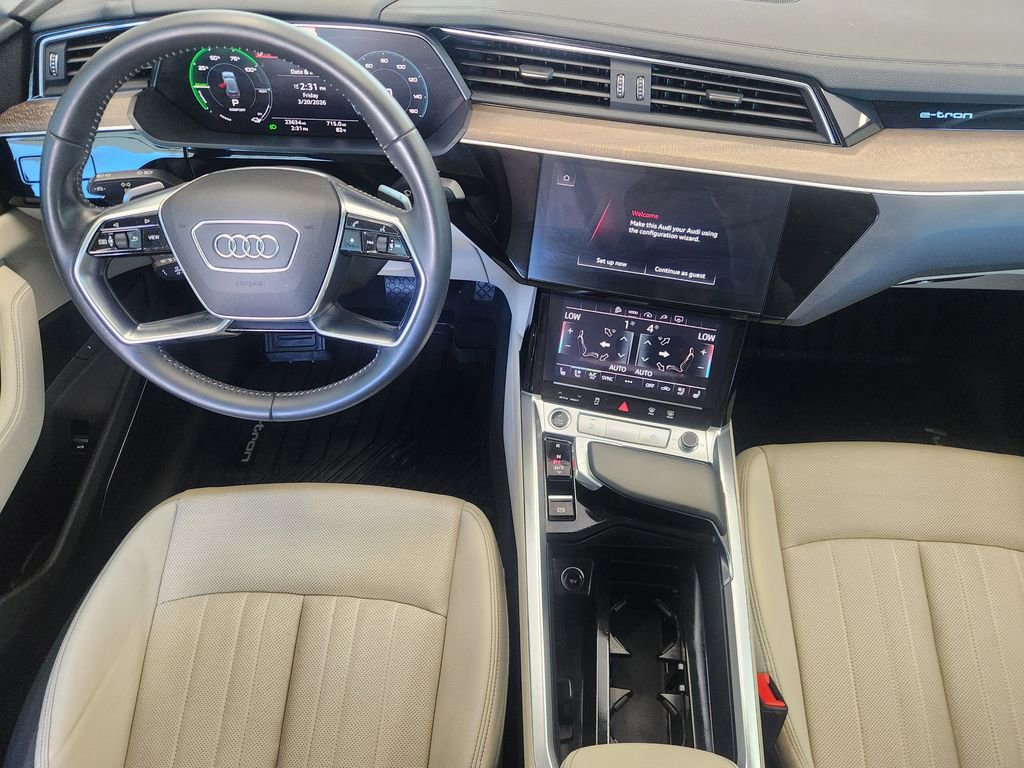 Used 2021 Audi e-tron Premium Plus w/ Premium Plus Package image 27