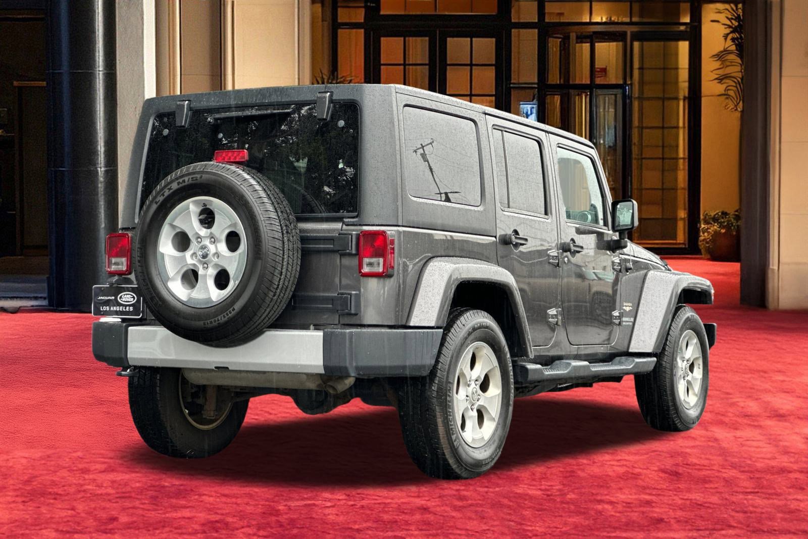 Used 2014 Jeep Wrangler Unlimited Sahara w/ Connectivity Group image 10