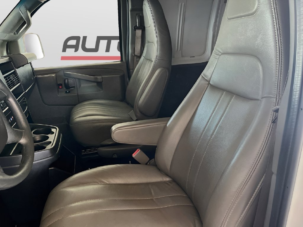Used 2024 Chevrolet Express 2500 w/ Driver Convenience Package RWD image 19