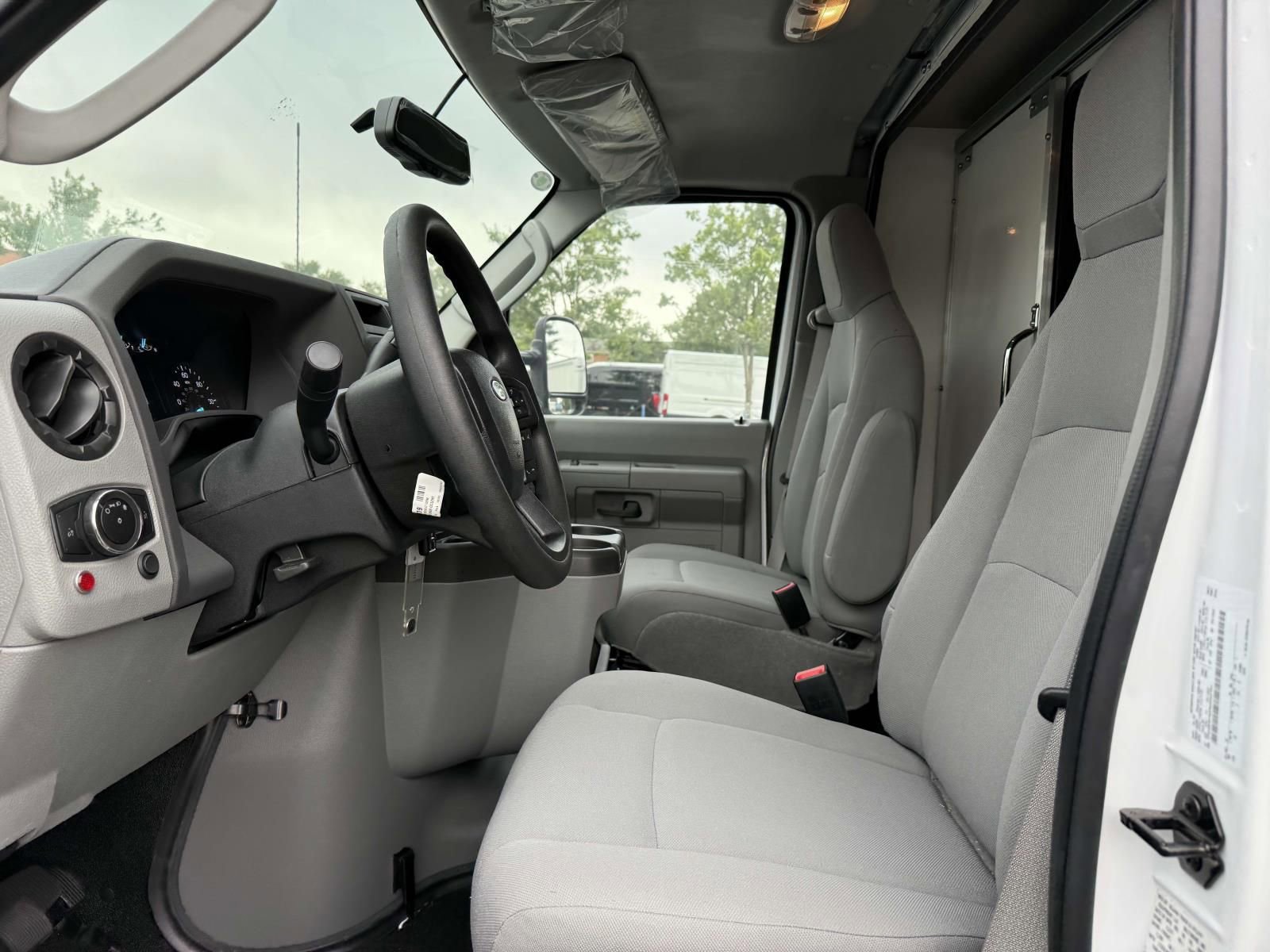 New 2024 Ford E-450 and Econoline 450 Super Duty w/ Power Windows & Locks Group image 9