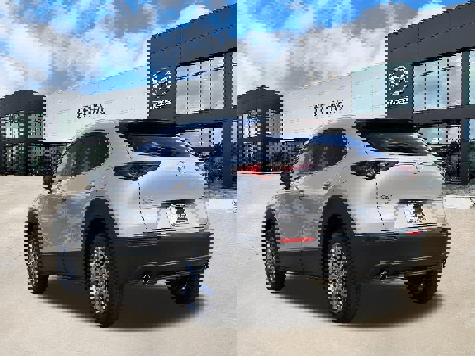 Used 2023 MAZDA CX-30 AWD 2.5 S w/ Premium Package image 2