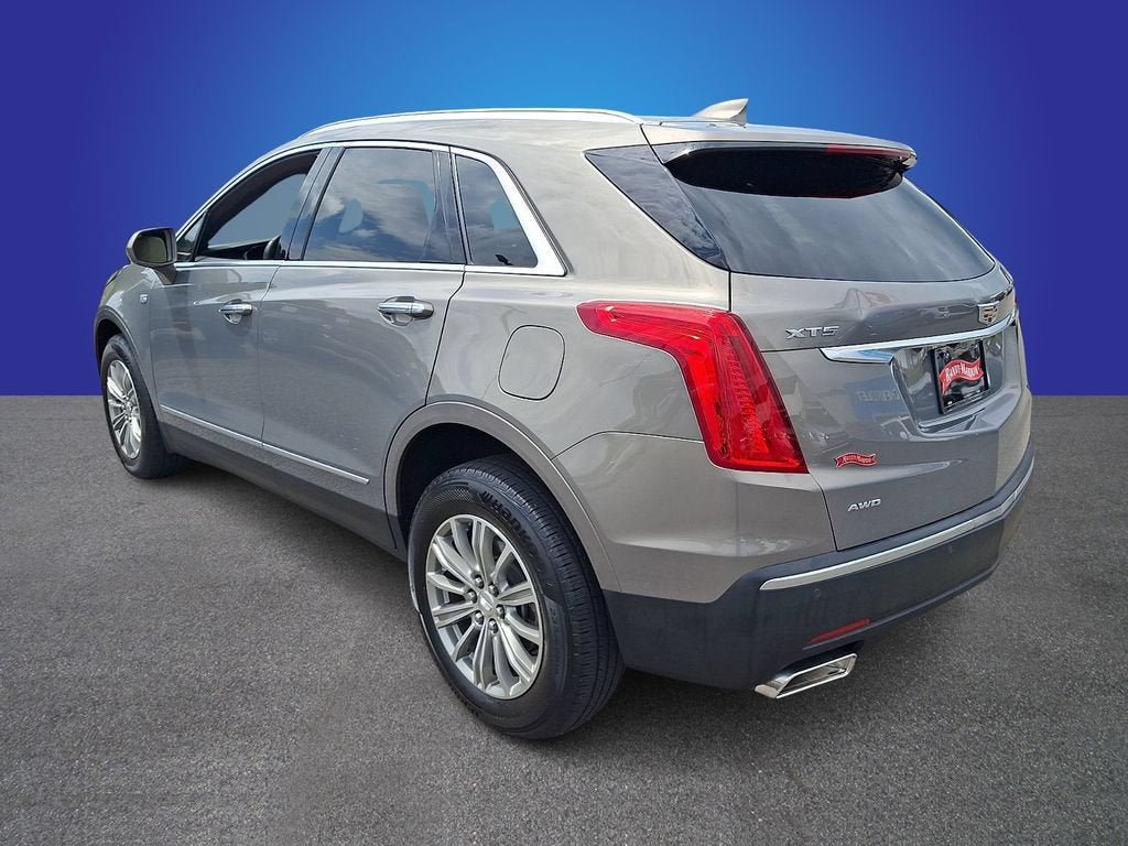 Used 2017 Cadillac XT5 Luxury w/ Driver Awareness Package AWD/4WD image 6