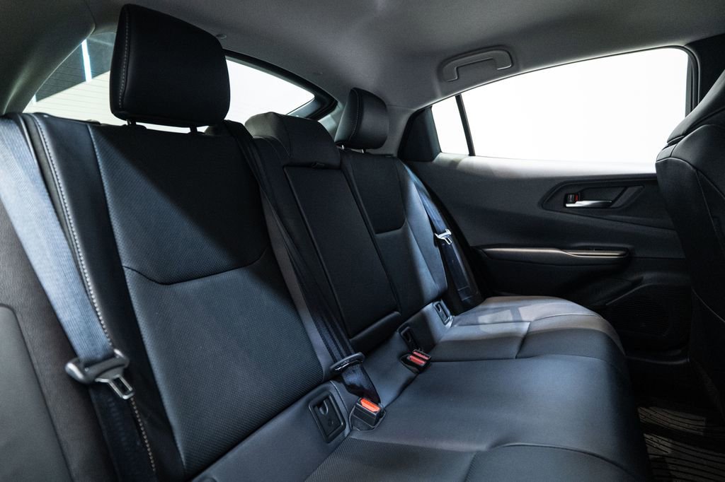 Certified 2025 Toyota Prius XLE image 32