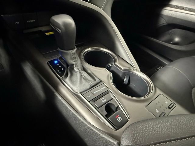 Used 2022 Toyota Camry XSE image 23
