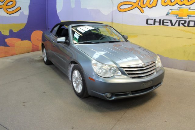 Used 2009 Chrysler Sebring Touring image 2