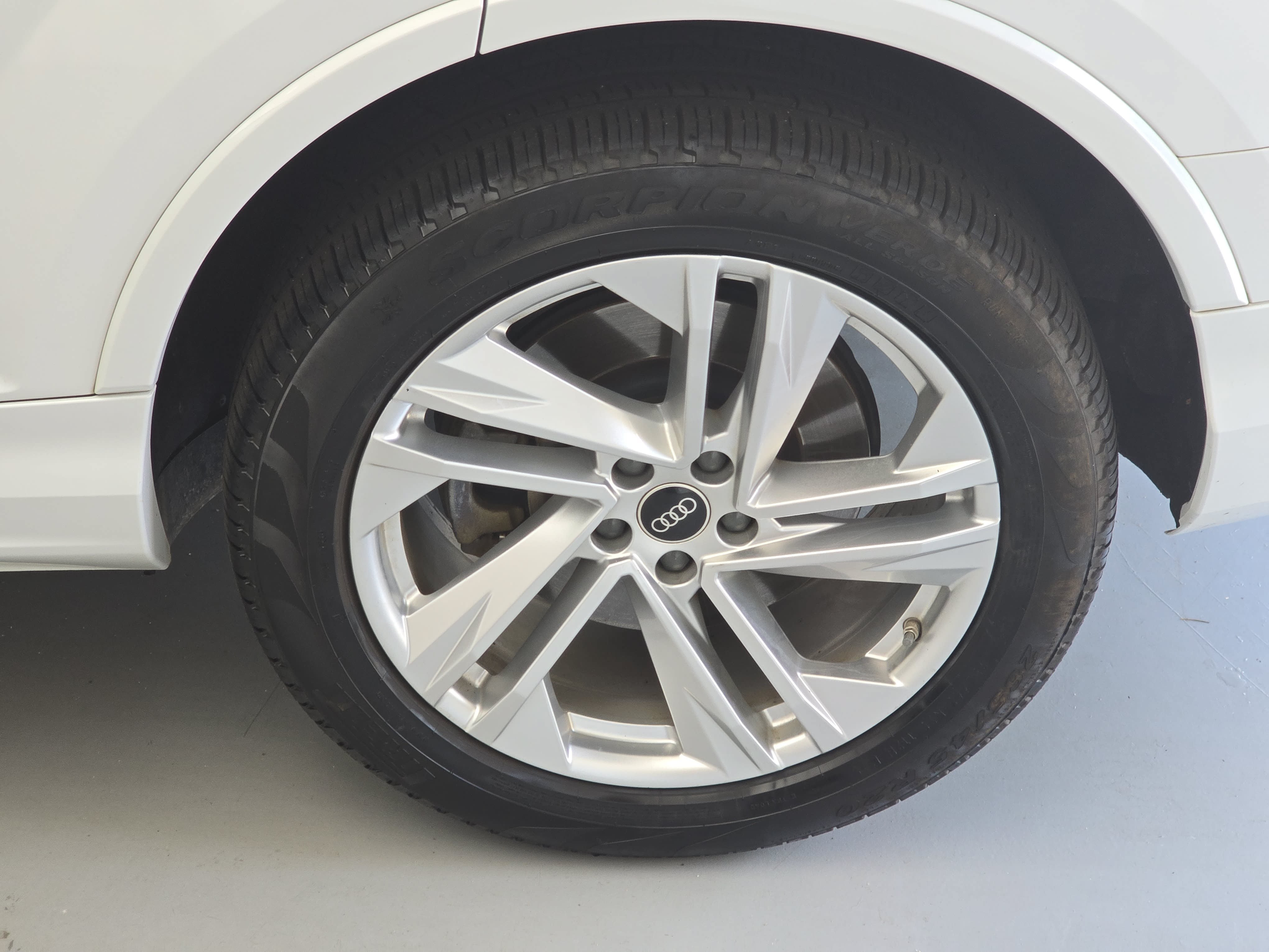 Used 2023 Audi Q7 3.0T Premium Plus w/ Premium Plus Package AWD/4WD image 36
