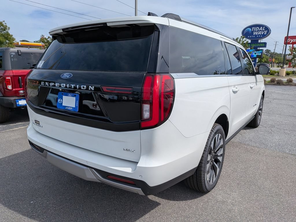 New 2026 Ford Expedition Max Platinum w/ Driver's Package AWD/4WD image 4