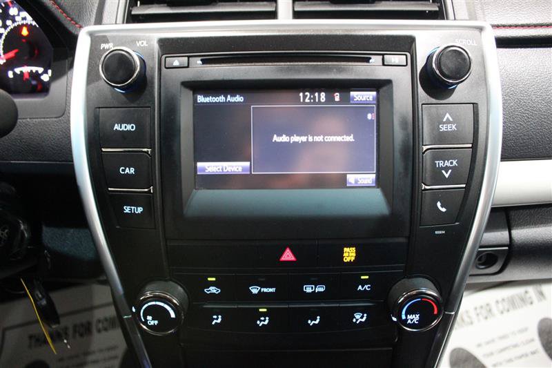 Used 2016 Toyota Camry SE FWD image 19
