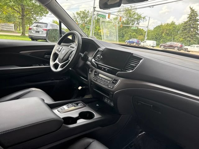 Used 2025 Honda Ridgeline RTL+ image 18