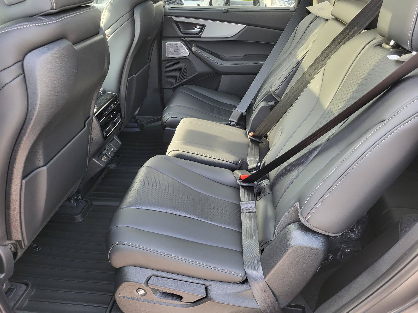 New 2026 Acura MDX w/ Technology Package AWD/4WD image 13
