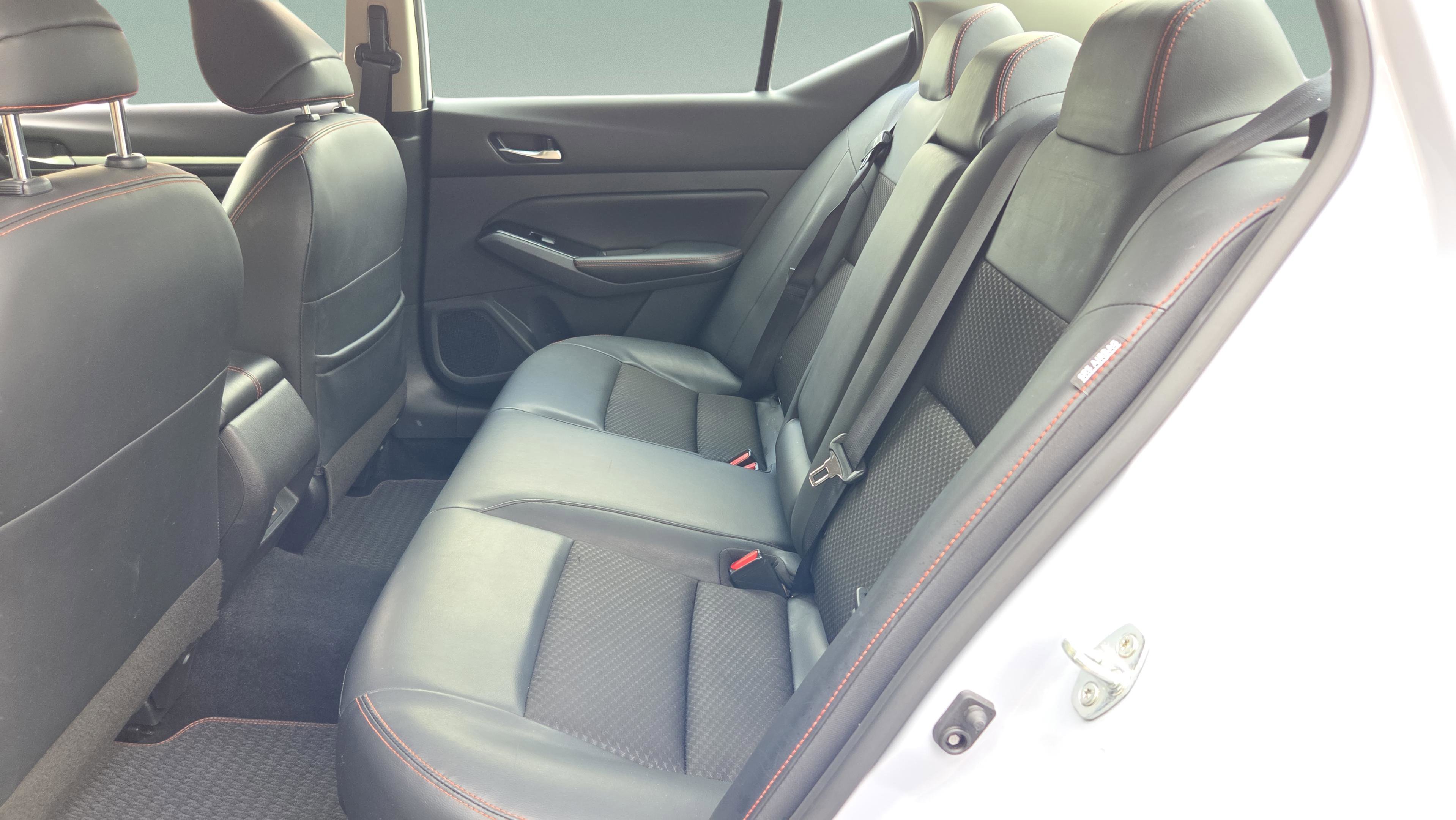 Used 2024 Nissan Altima 2.5 SR FWD image 10