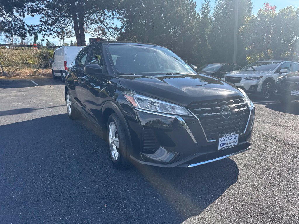 Used 2023 Nissan Kicks S w/ Interior Electronics Package FWD image 3