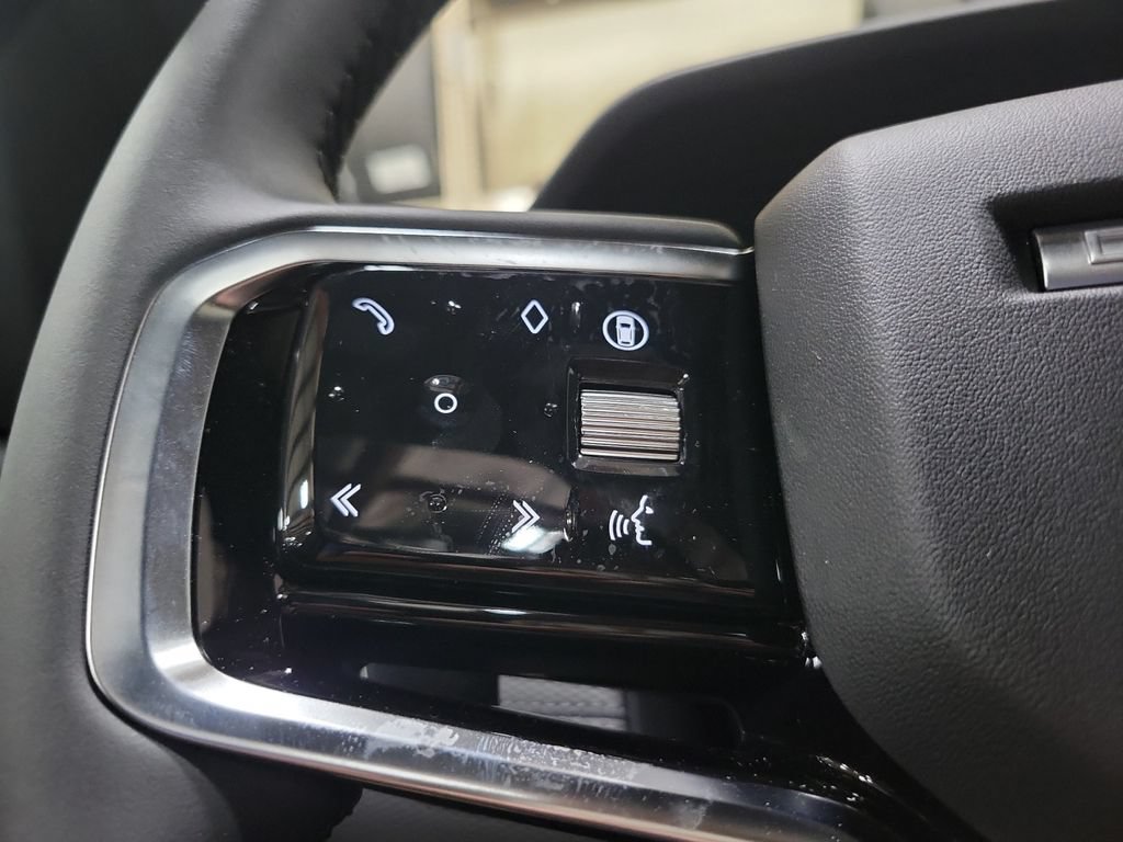 Used 2024 Land Rover Discovery Sport Dynamic SE AWD/4WD image 15