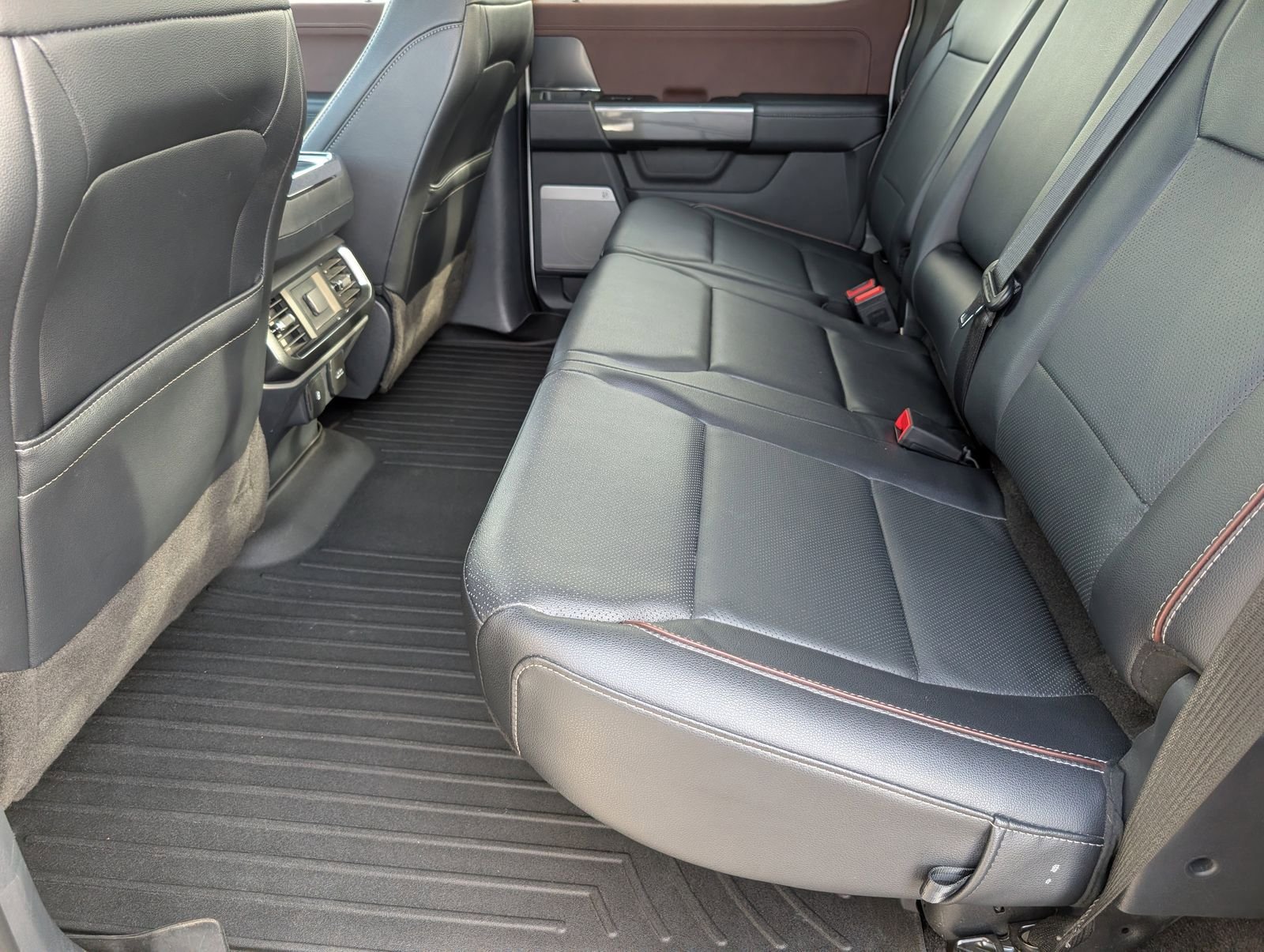Used 2022 Ford F150 Lariat image 29