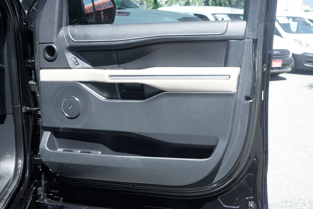 Used 2022 Ford Expedition Max Limited RWD image 49