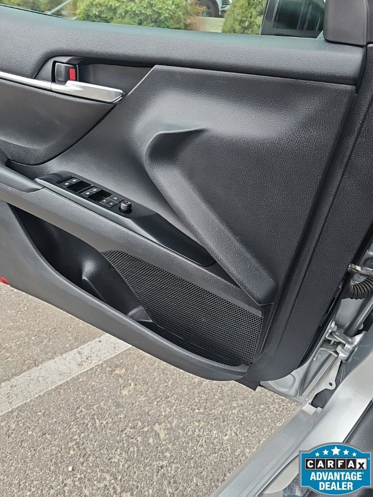 Used 2020 Toyota Camry SE w/ Audio Package FWD image 10