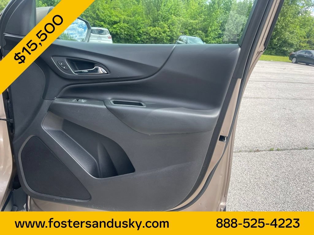 Used 2018 Chevrolet Equinox LT FWD image 19