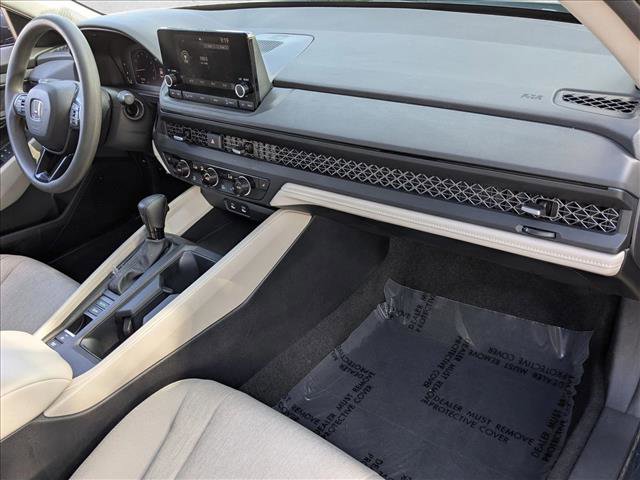 Used 2023 Honda Accord EX image 19