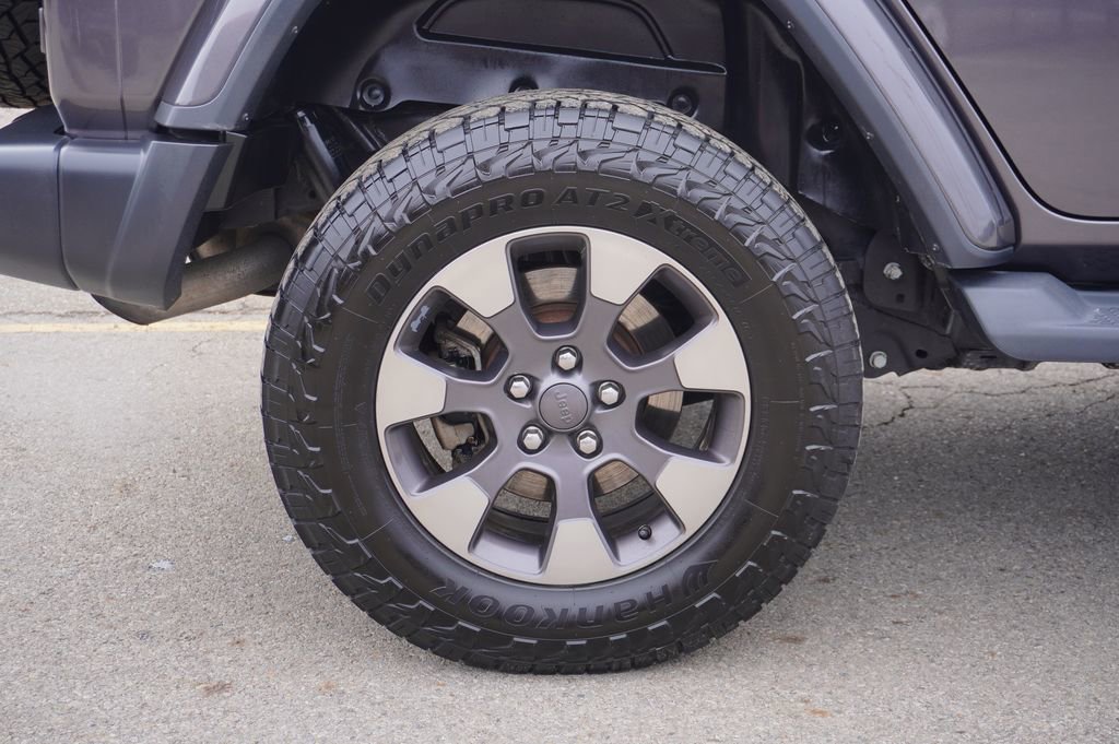 Used 2018 Jeep Wrangler Unlimited Sahara image 12