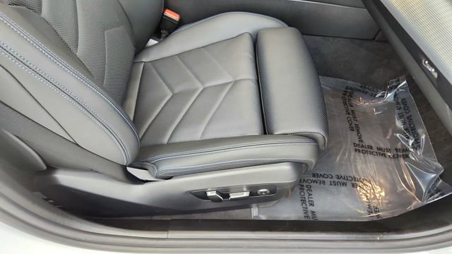 Used 2025 BMW i5 xDrive40 w/ M Sport Package image 23