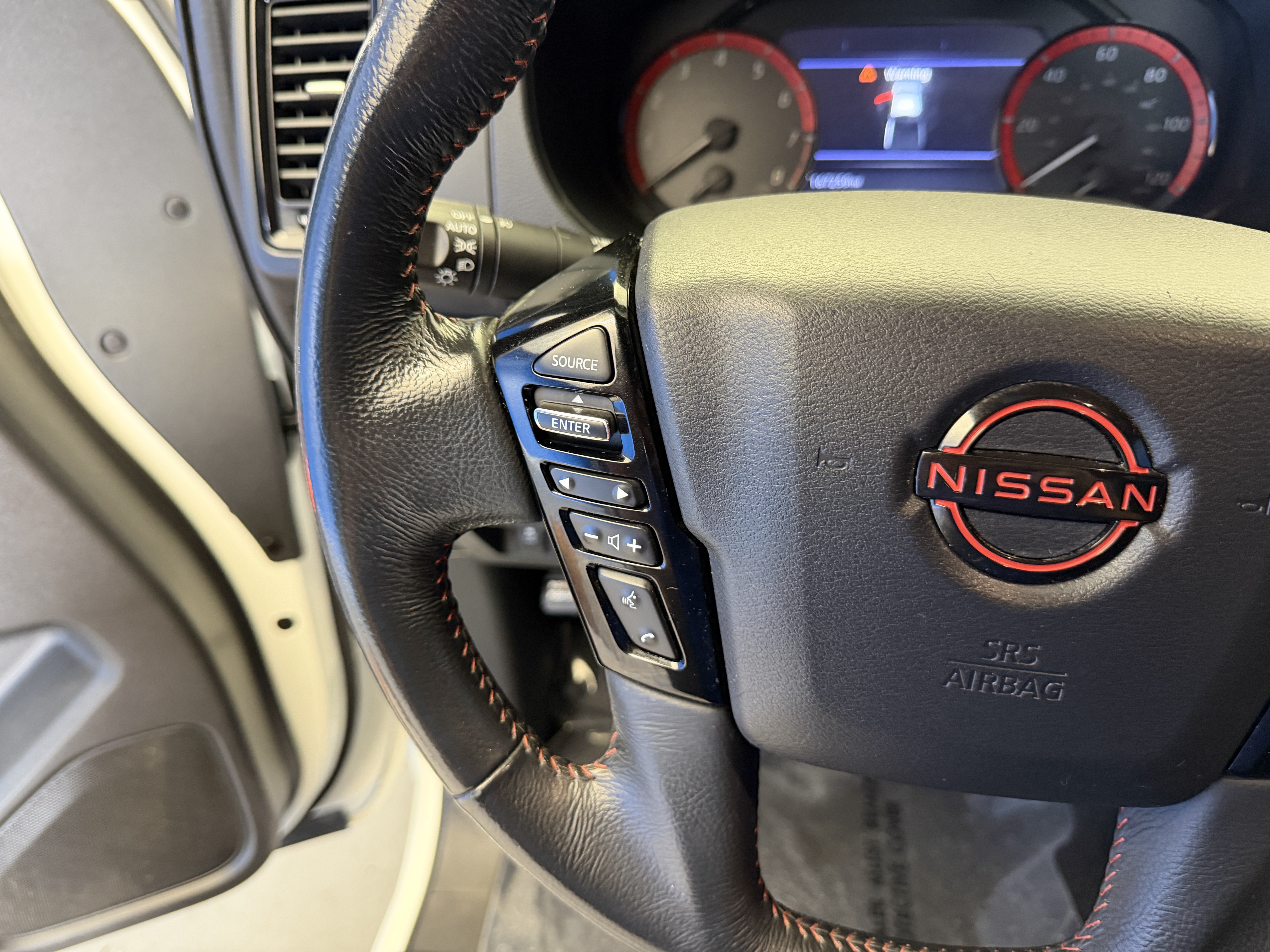 Used 2022 Nissan Frontier PRO-4X w/ Off-Road Protection Package AWD/4WD image 15