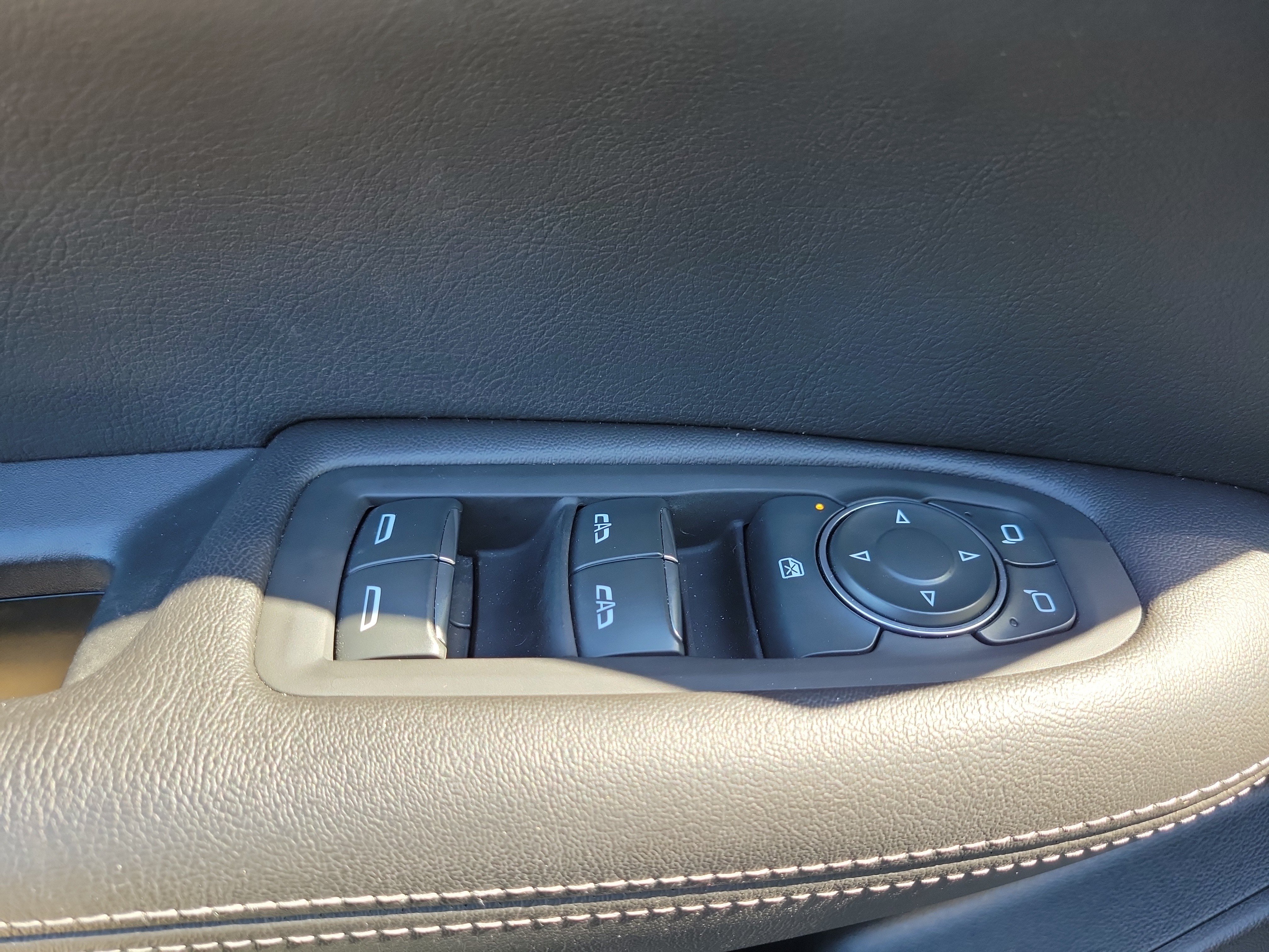 Used 2022 Cadillac XT5 Luxury FWD image 21