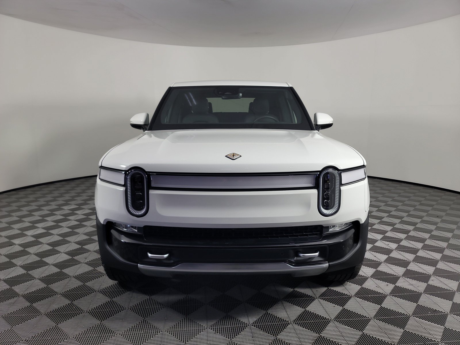 Used 2023 Rivian R1T Adventure AWD/4WD image 8