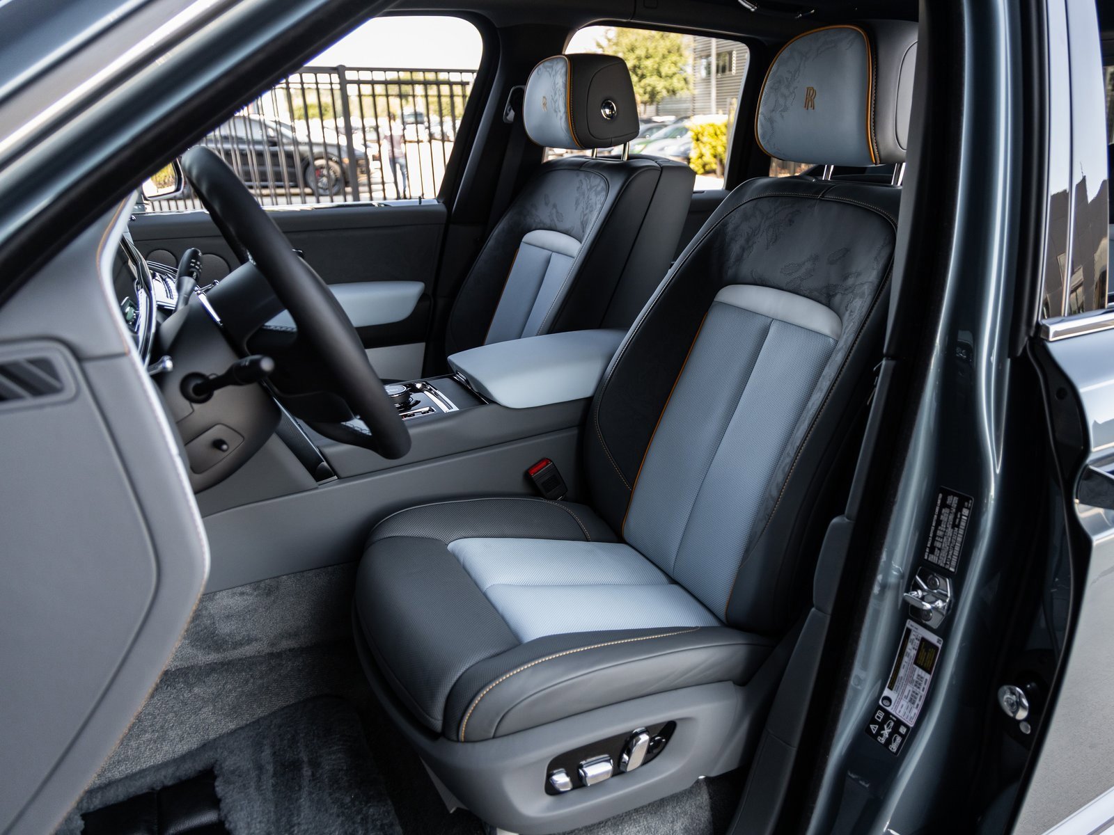 New 2026 Rolls-Royce Cullinan image 27