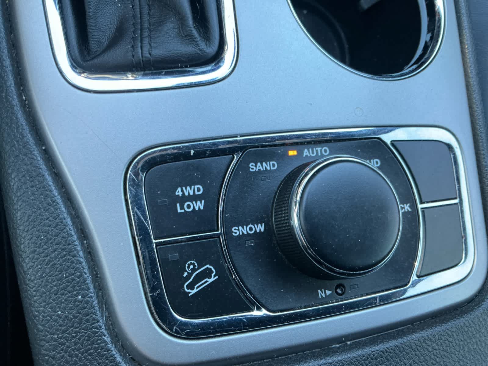Used 2019 Jeep Grand Cherokee Limited AWD/4WD image 19
