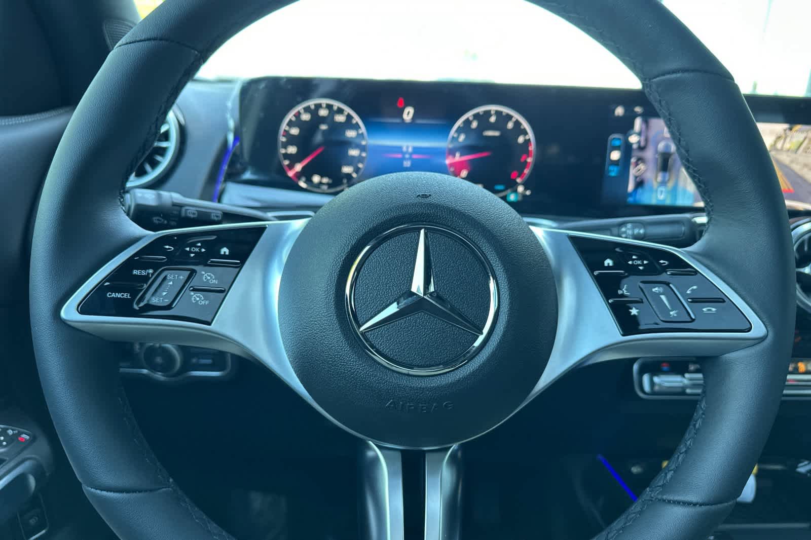 New 2026 Mercedes-Benz GLB 250 image 22