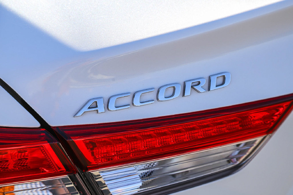Used 2019 Honda Accord LX image 16