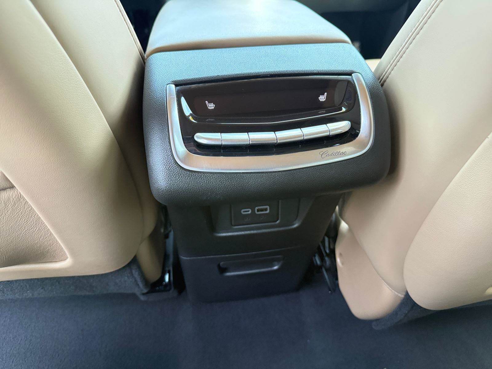 Used 2024 Cadillac XT6 Premium Luxury w/ Platinum Package AWD/4WD image 20