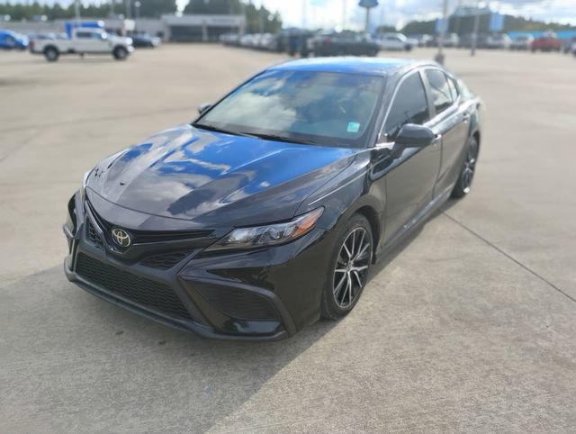 Used 2021 Toyota Camry SE