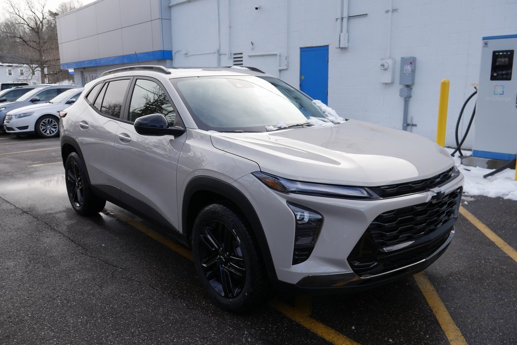 New 2026 Chevrolet Trax ACTIV w/ Sunroof Package image 2